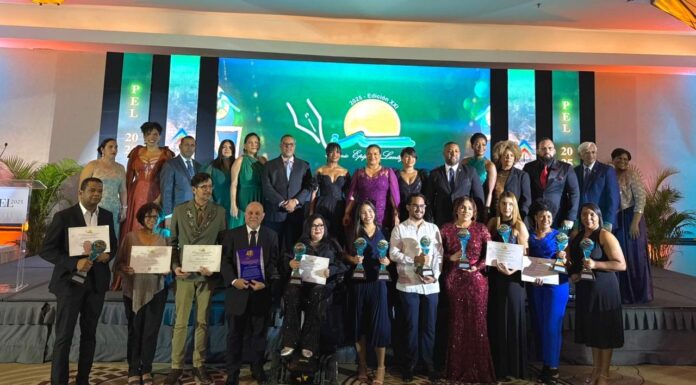 Adompretur reconoce en ceremonia lo mejor del periodismo turístico en edición del PEL 2025