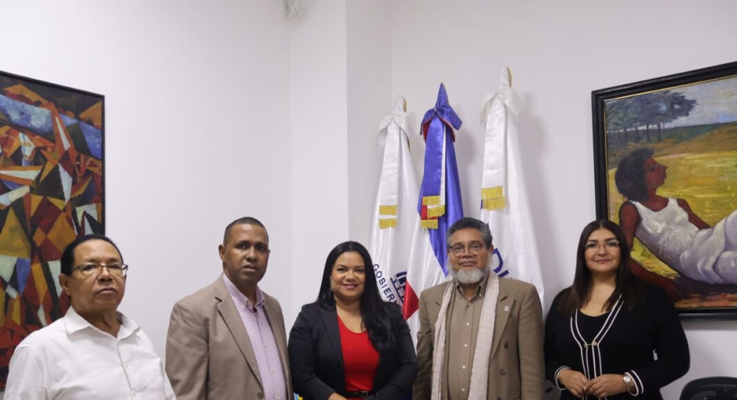 Adompretur y Director de Museos dan primer paso hacia el Museo del Turismo Dominicano