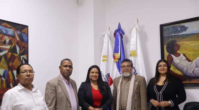 Adompretur y Director de Museos dan primer paso hacia el Museo del Turismo Dominicano