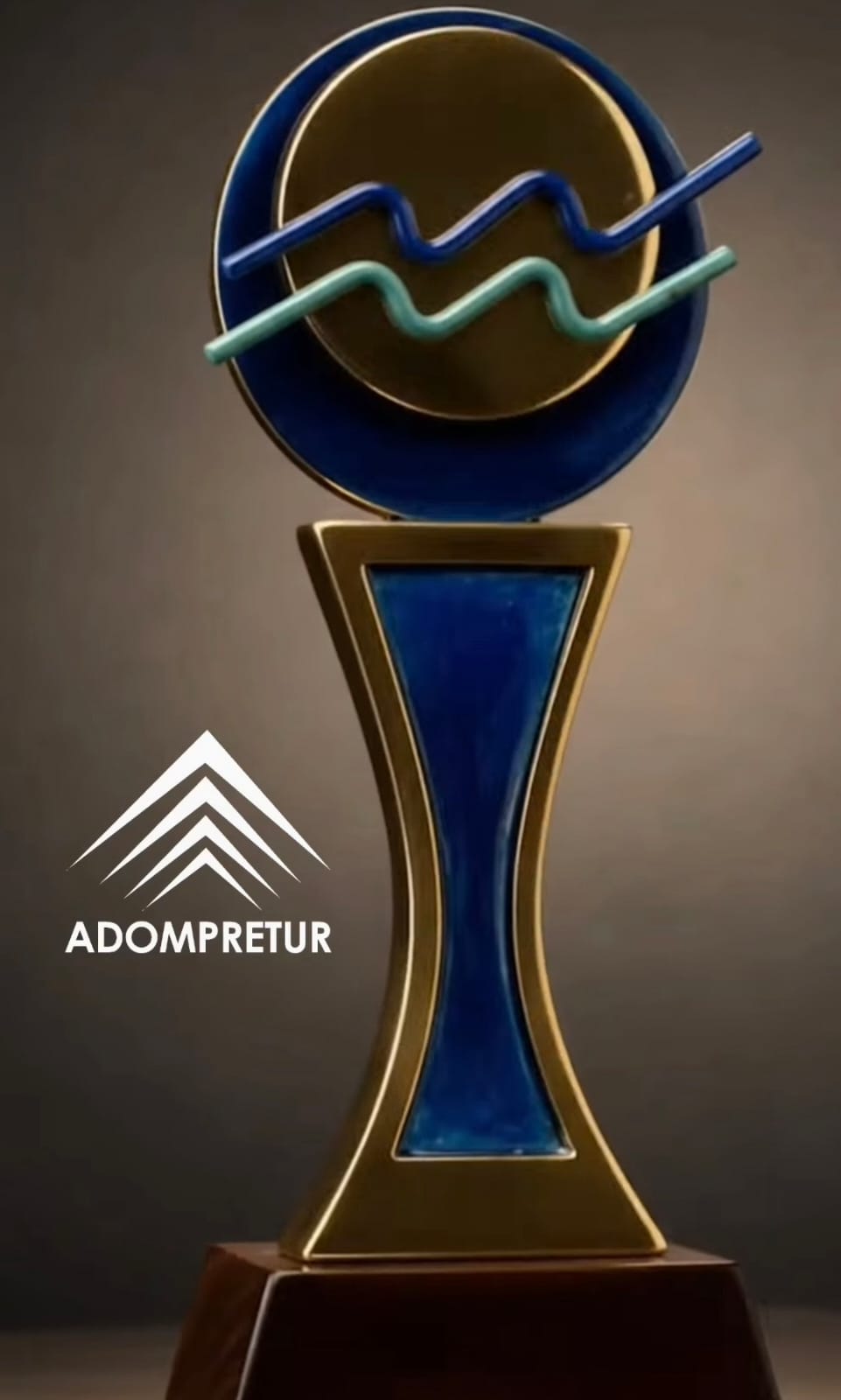 Estatuilla del Premio Epifanio Lantigua