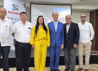 Adompretur reúne a periodistas y expertos en primer foro internacional sobre turismo