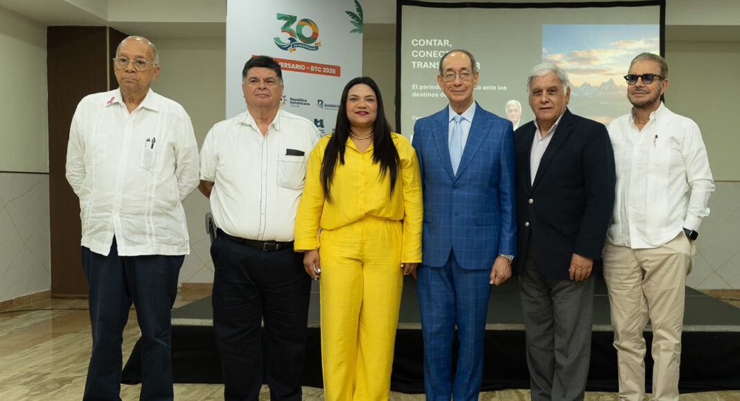 Adompretur fortalece el debate sobre el presente y el futuro del periodismo turístico