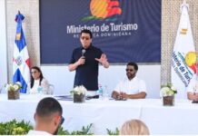 MITUR entrega tres parques y una iglesia remozada en Boca Chica