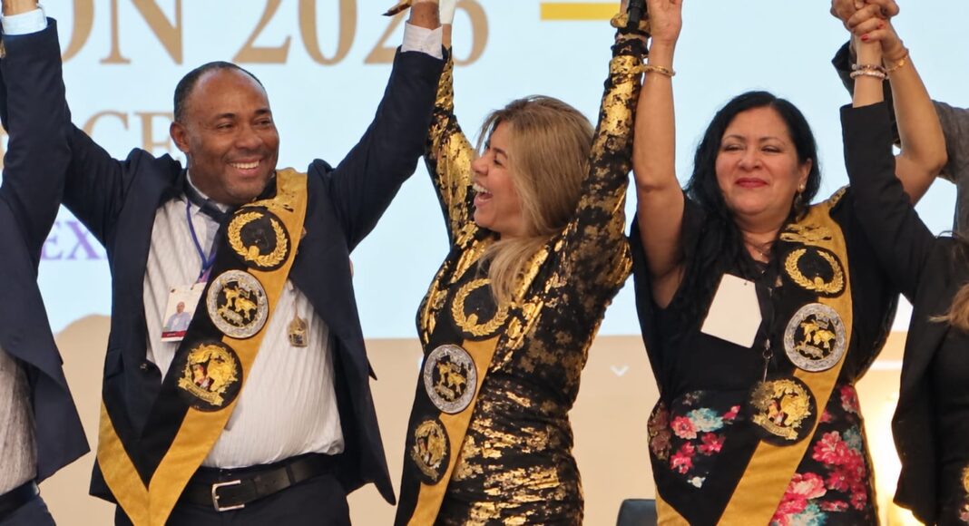 Periodista Salvador Ramírez recibe medalla en México como ponente internacional