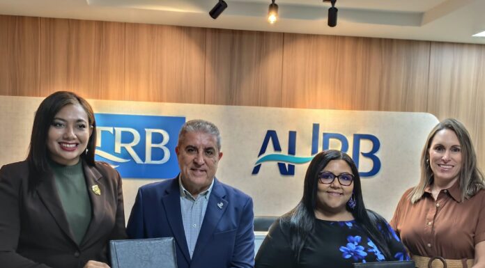 AHRB, CTRB y SODOMEDI firman acuerdo para la proyección turística de La Romana y fortalecer el periodismo digital